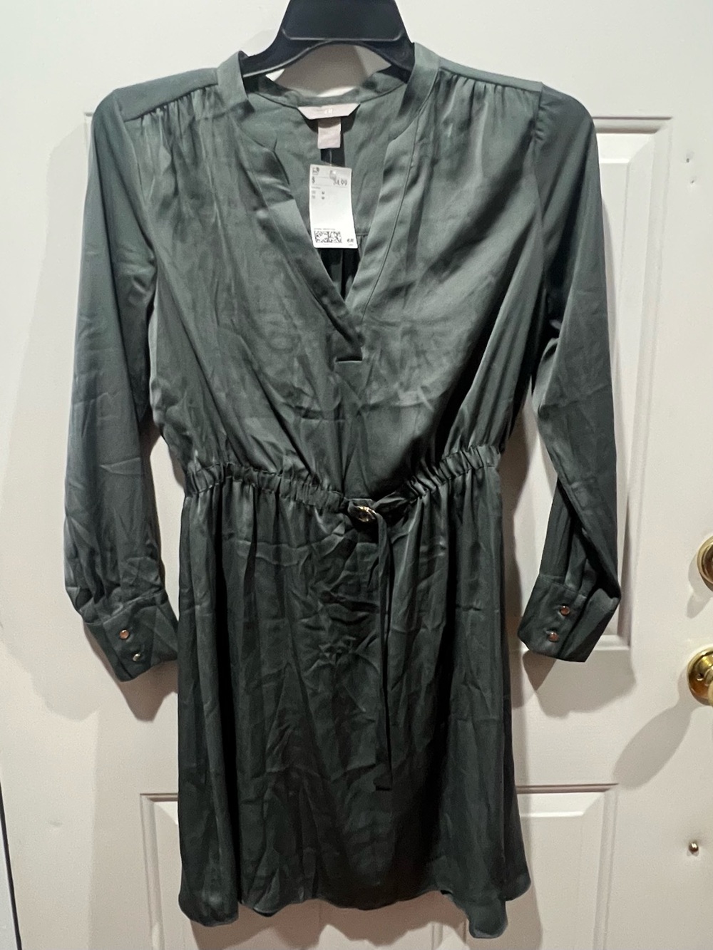 H&M Dark Green Long Sleeve V-Neck Dress with Belt